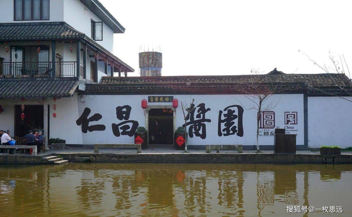 我妈给我这张脸就是防止我谈恋爱的，好吧，她成功了。根本就没有一个小伙子会眼瞎看上我，怎么办？游戏画面